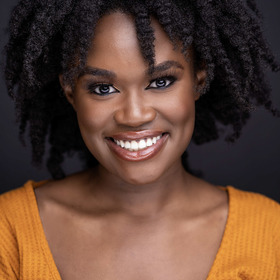 Sadeja Carter’s headshot.