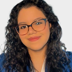 Rommie Molina Bravo’s headshot.