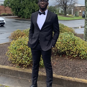 Joshua Igbinijesu’s headshot.