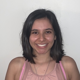 Paula Gil Corredor’s headshot.