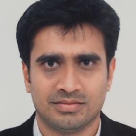 Amit Mankikar’s headshot.