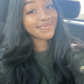 Kiyanah Blake’s headshot.