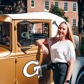 Charlotte Carl’s headshot.