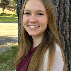 Jessica Bates’ headshot.