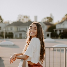 Isabella Kezios’ headshot.