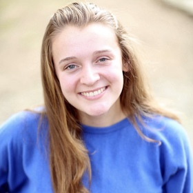 Madeline McCurry’s headshot.