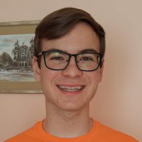 Andrew Lenart’s headshot.