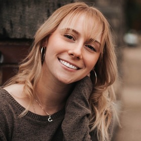 Elle Mooney