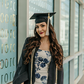Parisa Hosseini’s headshot.