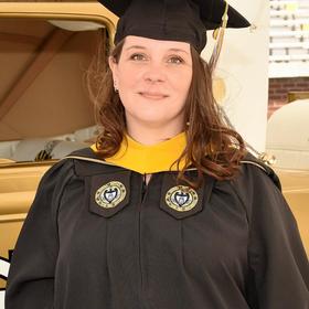 Jennifer Woolsey’s headshot.