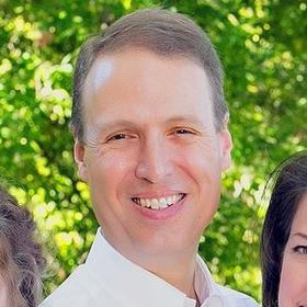 Bruce Nielson’s headshot.