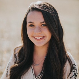 Sarah Grunert’s headshot.