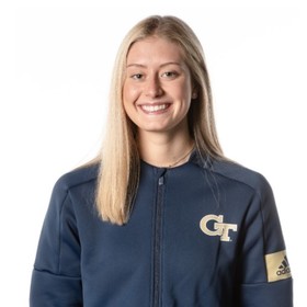 Kyrsten Davis’ headshot.