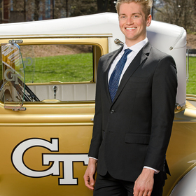 Lucas Rary’s headshot.