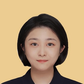 Peini Jiang’s headshot.