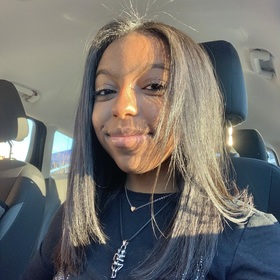 Sara James’ headshot.