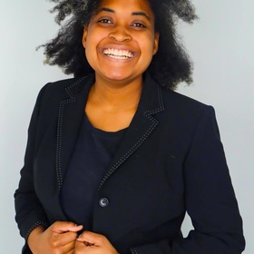 Samantha Stephenson’s headshot.