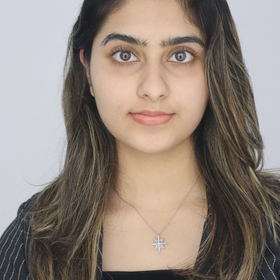 Saara Ladak’s headshot.