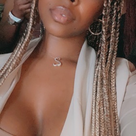 Victoria Vickers’ headshot.