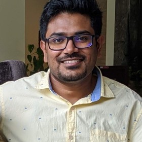 Achint Verma’s headshot.