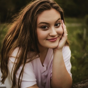 Elliana Godinez’s headshot.