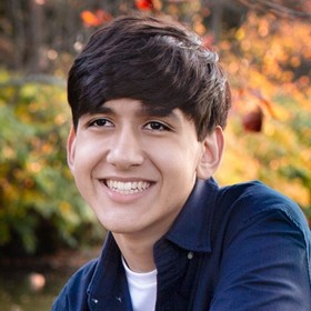 Stephan Tserovski’s headshot.