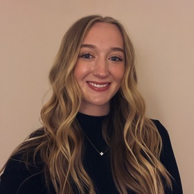 Alexandra Pierce’s headshot.