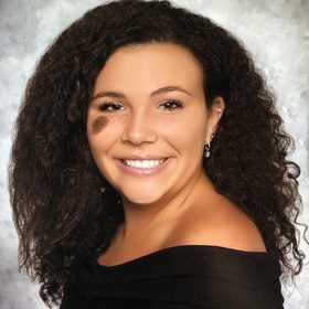 Savannah Grant’s headshot.