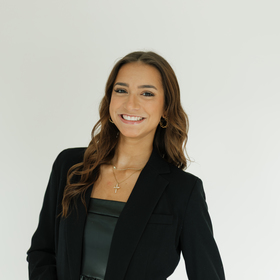 Emma Tellez’s headshot.