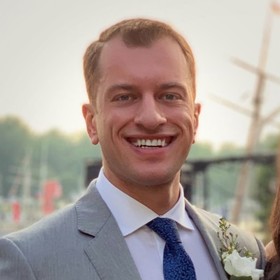 Benjamin Mathews’ headshot.