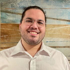 Urayoan Verges-Rodriguez’s headshot.