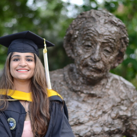 Aarushi Gupta’s headshot.