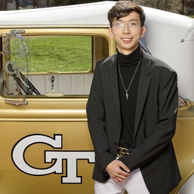 Tony Vo’s headshot.