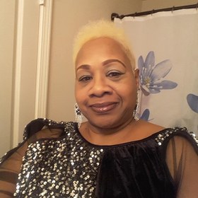 Denise Harris’ headshot.