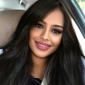 Lasandra Ewan’s headshot.