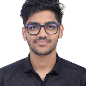 Shrigun Dinesh Maroo’s headshot.