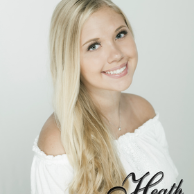 Abby Evans’ headshot.