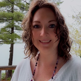 Kristi Hill’s headshot.