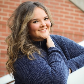 Sarah Barber’s headshot.