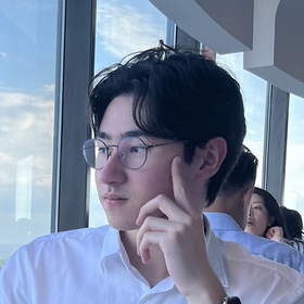 Tyler Stennett’s headshot.