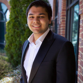 Hari Chawla’s headshot.