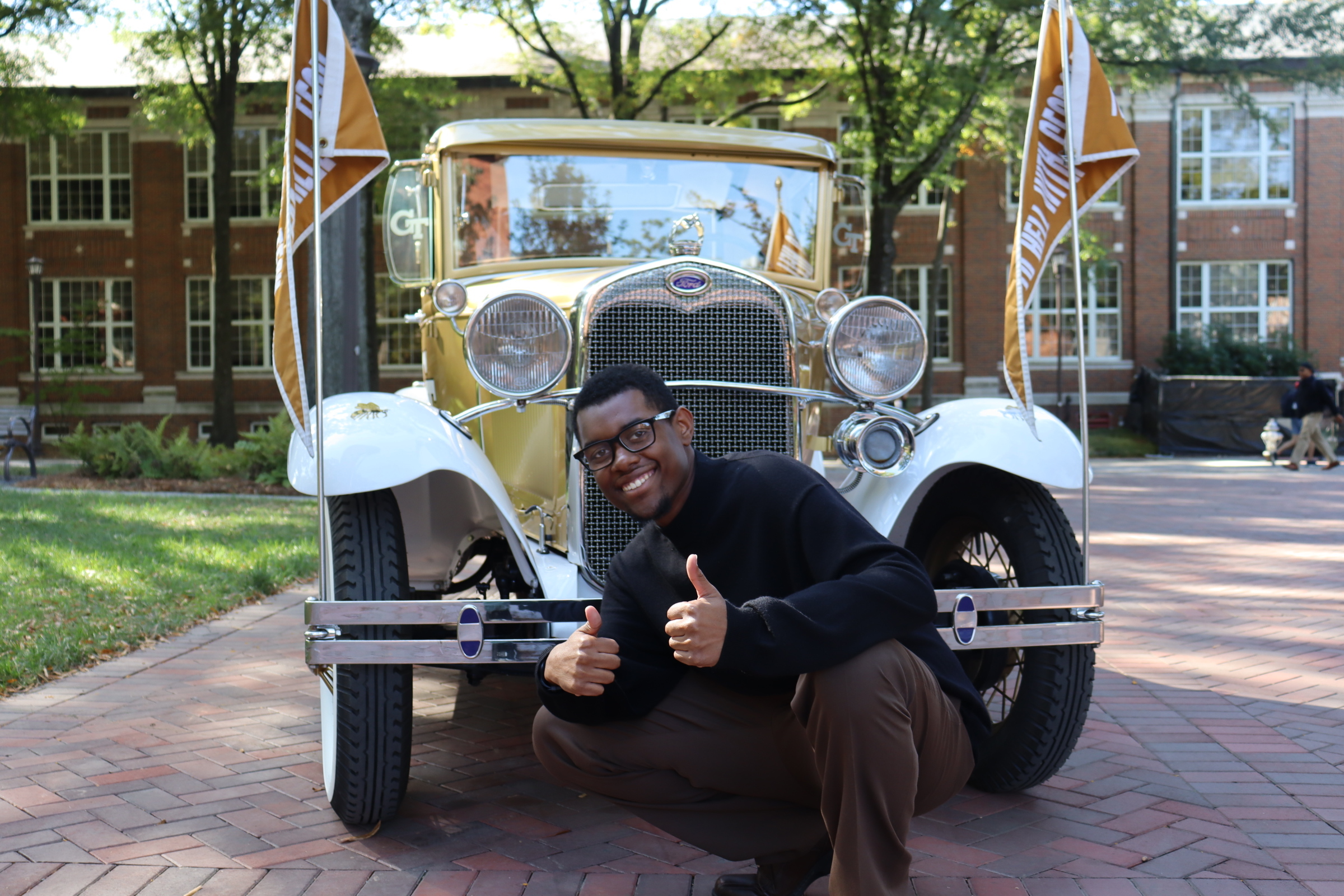 Placeholder headshot for Julius Pickett-Johnson.