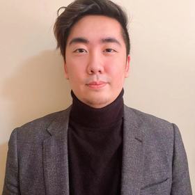 Jiutian Zhang’s headshot.