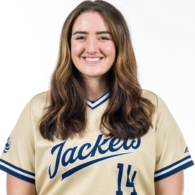 Caroline Davis’ headshot.