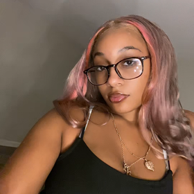 Ariana Ward’s headshot.