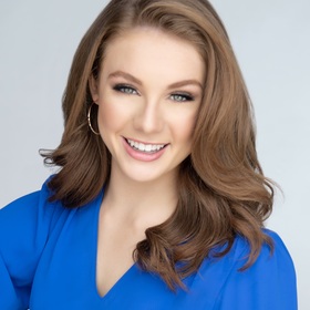 Hailey Adams’ headshot.