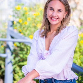 Lyla Arfanella’s headshot.