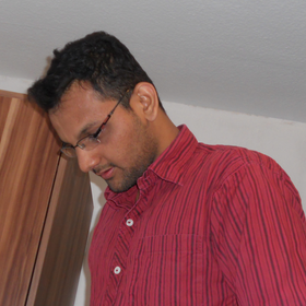 Akbar Doctor’s headshot.