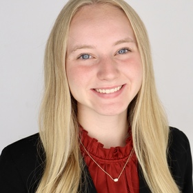 Allison Voss’ headshot.