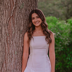 Nicole Botelho’s headshot.